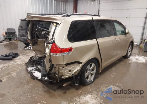 2011 Toyota Sienna Le V6 from USA, damaged, VIN 5TDKK3DCXBS131879